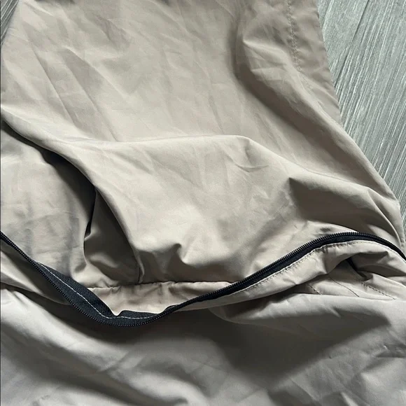 Women’s Light Rain Utility Jacket - Picture 6 of 6